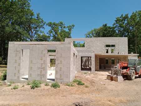Média réf. 8363 (12/27): Maison sur mesure à LAMORLAYE  (60260) - 01013          