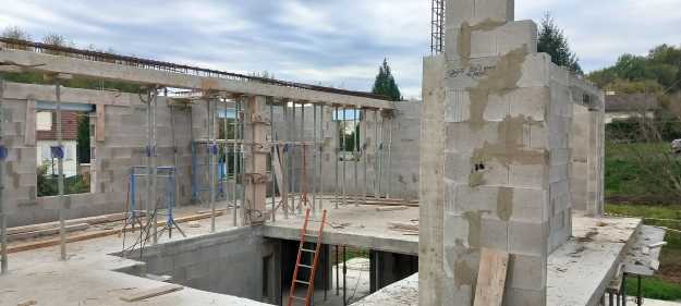 Média réf. 8495 (37/43): Maison sur mesure à LIANCOURT SAINT-PIERRE  (60240) - 01036